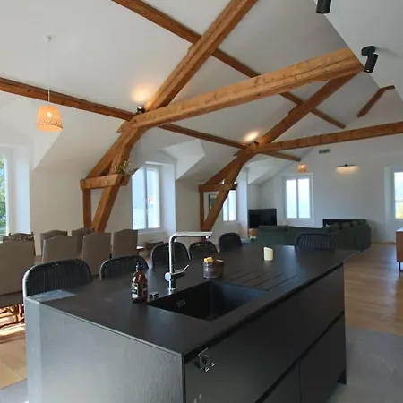 Apartment T5 145m2 4 Chambres, Vue Climatise Tresserve